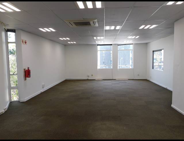 184M² OFFICE TO LET IN ROSEBANK
